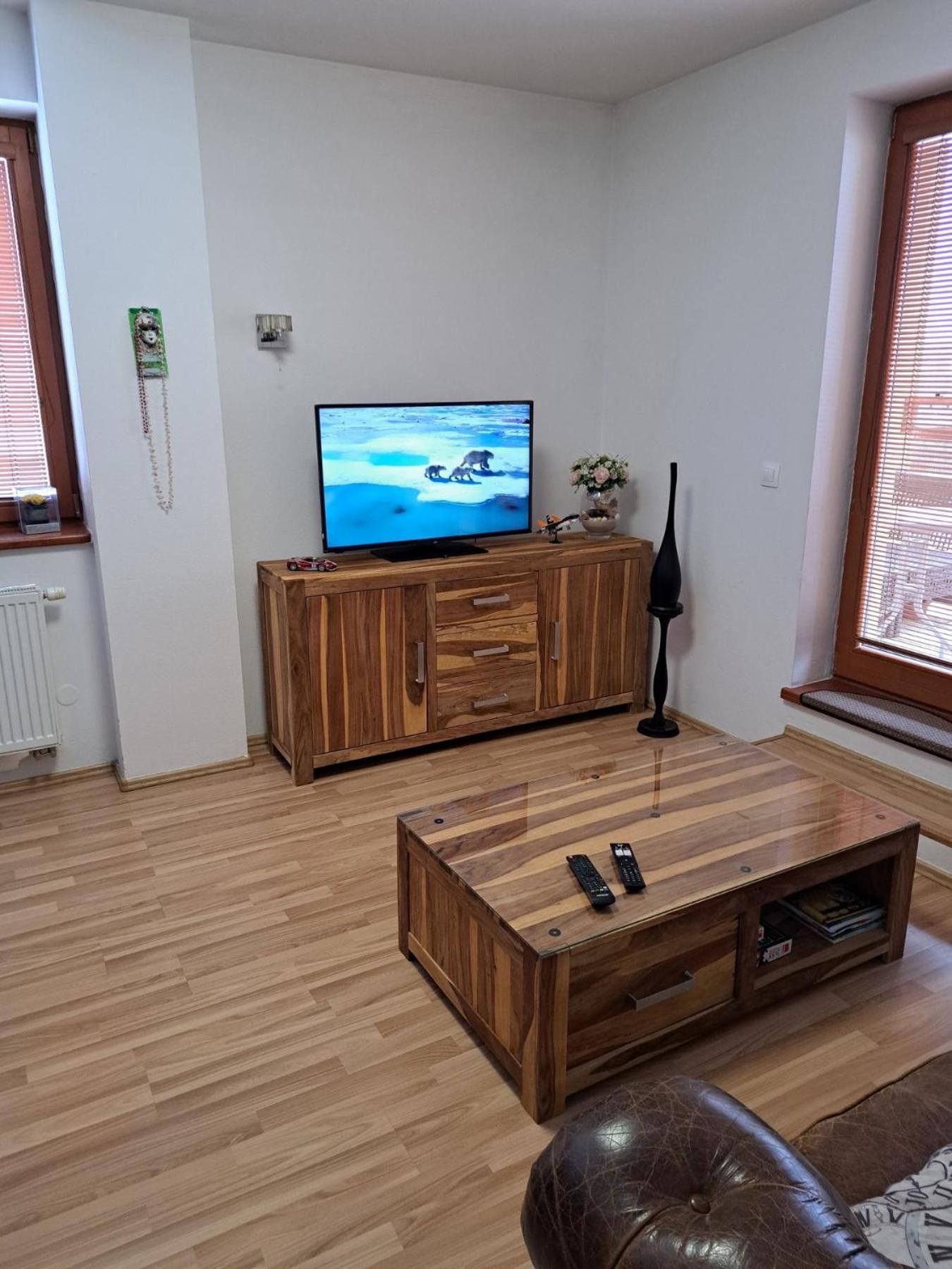 Apartament In The Center Of Poprad-Free Parking Kültér fotó